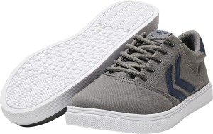 BUTY SPORTOWE HUMMEL ESSEN