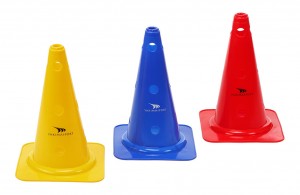 Pachołek wysoki z dziurami 38cm